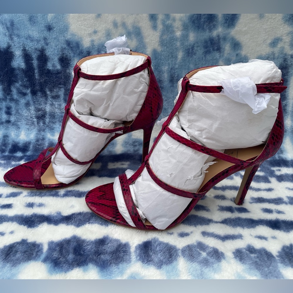 Daya by Zendaya Snakeskin Raspberry Fuchsia Myra Strappy Stiletto Heel Sandal